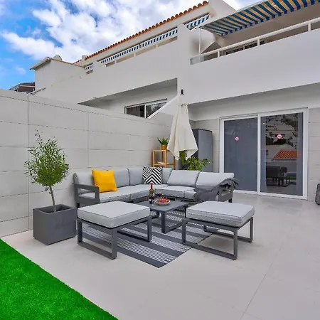 And Terrace With Mountains View Διαμέρισμα *